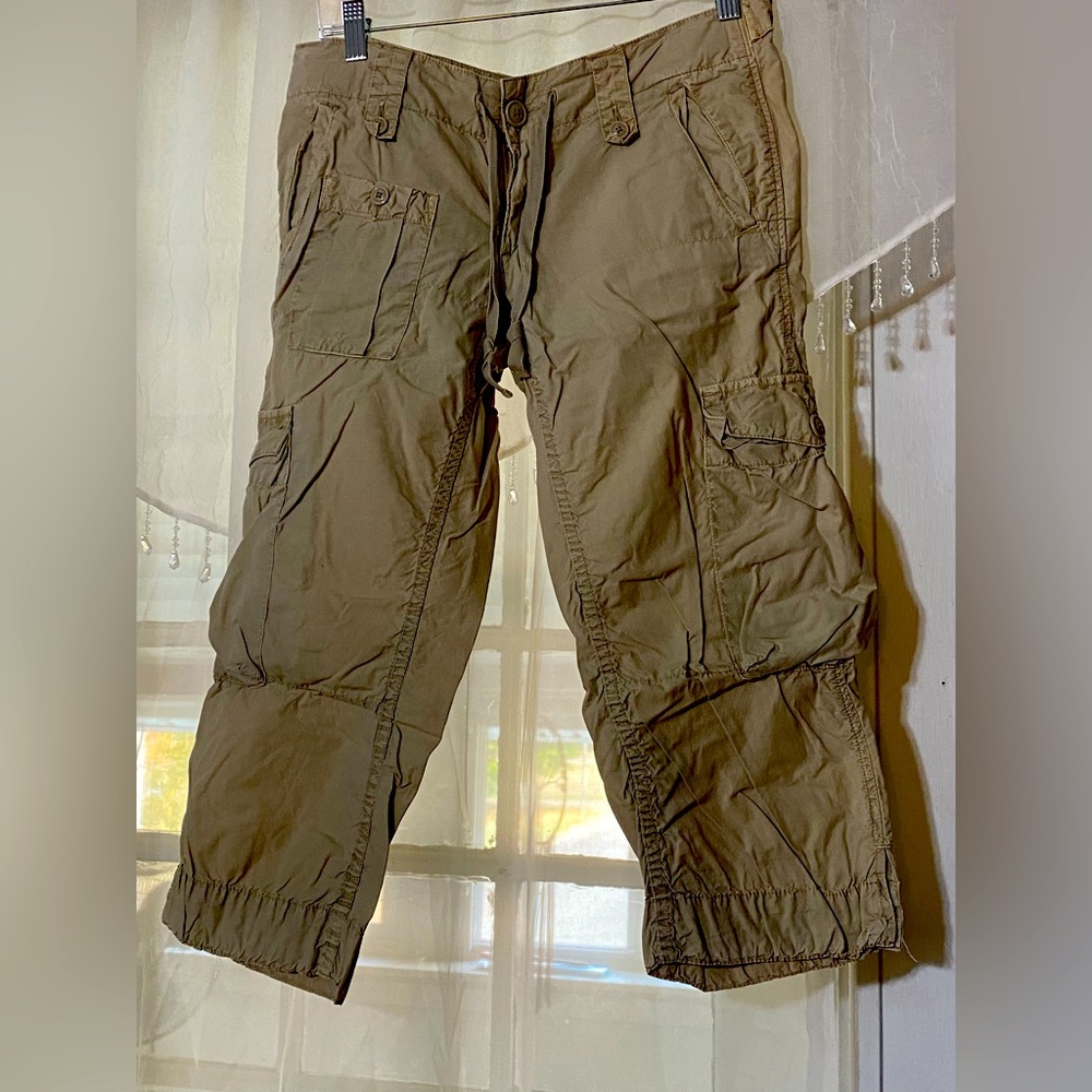 American Eagle Outfitters Cargo Capris